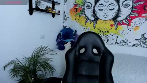 Snapshot of just_katiex chatting on November 2025 12:06:01 PM Sofia online show from November 2025 12:06:01 PM