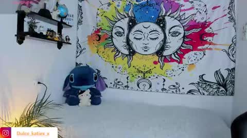 Snapshot of just_katiex chatting on November 2025 12:10:02 AM Sofia online show from November 2025 12:10:02 AM