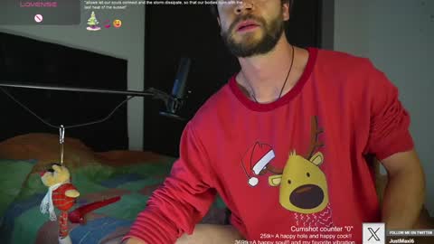 Snapshot of just_your_dreamboy chatting on December 2024 01:58:01 AM Maxi online show from December 2024 01:58:01 AM