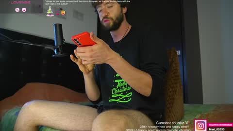 Snapshot of just_your_dreamboy chatting on January 2025 11:42:01 PM Maxi online show from January 2025 11:42:01 PM