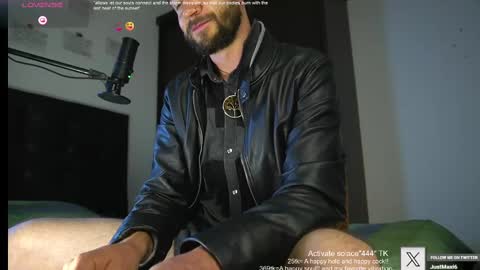 Snapshot of just_your_dreamboy chatting on February 2025 11:25:02 PM Maxi online show from February 2025 11:25:02 PM