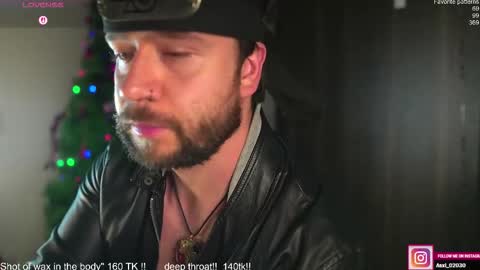 Snapshot of just_your_dreamboy chatting on December 2025 12:04:01 AM Maxi online show from December 2025 12:04:01 AM