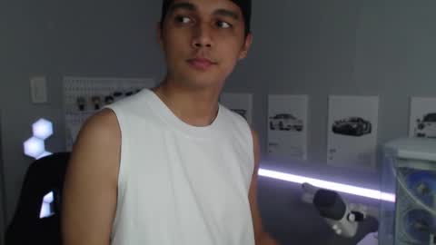 Snapshot of justagamerxxx chatting on November 2025 07:58:01 PM Rhys online show from November 2025 07:58:01 PM