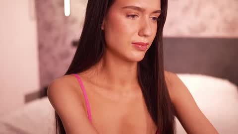 Katarina online show from November 2025 08:18:01 PM