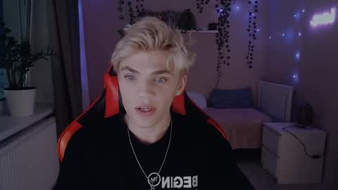 U bf Justin online show from February 2025 03:36:02 PM