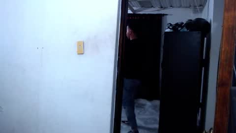 Snapshot of justin_melendez chatting on November 2025 04:15:01 AM JUSTIN online show from November 2025 04:15:01 AM