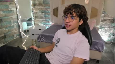  justin  online show from April 2026 11:37:02 AM