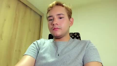Snapshot of justin_taylorrrr chatting on June 2026 11:06:01 PM justin_taylorrrr online show from June 2026 11:06:01 PM