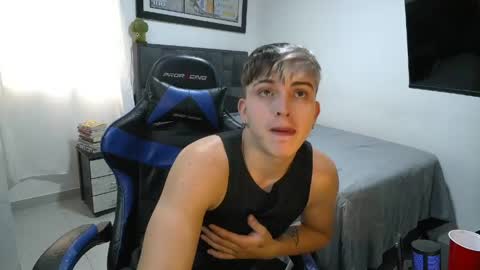 Snapshot of justin_trevor chatting on April 2026 09:54:01 PM Justin trevor online show from April 2026 09:54:01 PM