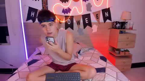 Snapshot of justinbiler chatting on October 2025 01:59:02 PM Justin online show from October 2025 01:59:02 PM