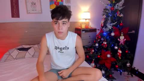 Snapshot of justinbiler chatting on November 2025 12:33:02 PM Justin online show from November 2025 12:33:02 PM