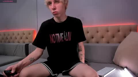 justTEEN online show from May 2026 10:33:02 AM