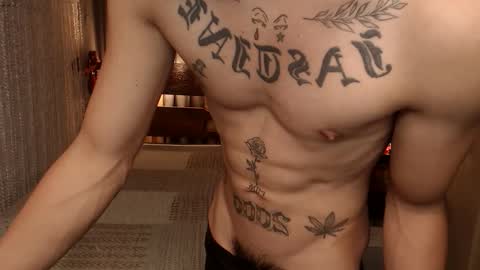 justine_hunk online show from April 2026 07:14:01 AM