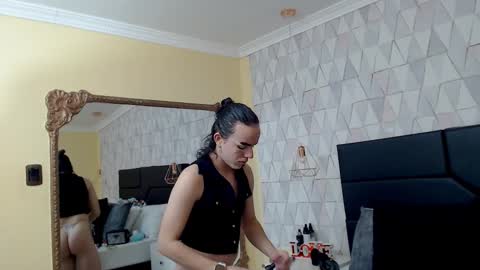 Justine online show from March 2025 04:10:01 AM