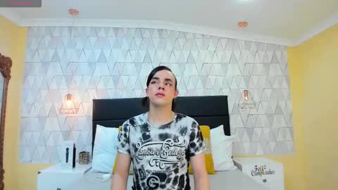 Justine online show from October 2025 03:20:02 AM