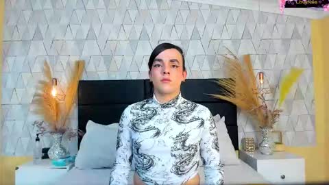 Justine online show from March 2026 04:05:02 AM