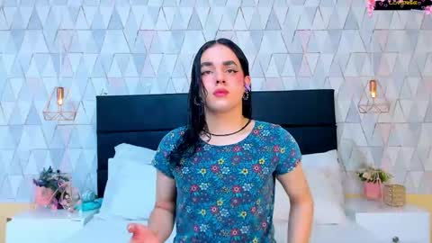 Justine online show from April 2026 04:04:02 AM