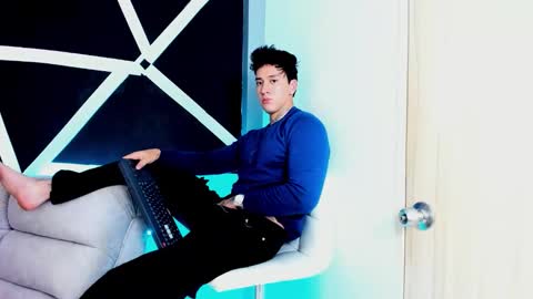 justinfuller_31 online show from September 2025 07:03:02 PM