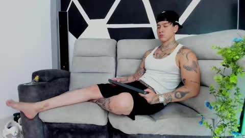 justinfuller_31 online show from November 2025 09:06:01 PM