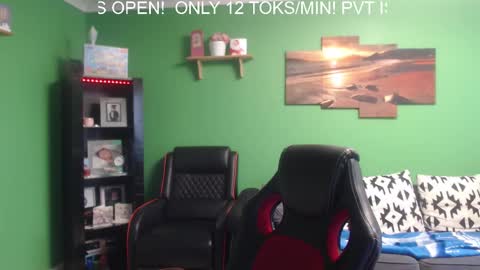 Snapshot of justme_19830331 chatting on December 2024 03:49:02 PM Justme online show from December 2024 03:49:02 PM