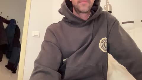 Snapshot of justmeandyou00 chatting on November 2025 10:37:01 AM justmeandyou00 online show from November 2025 10:37:01 AM