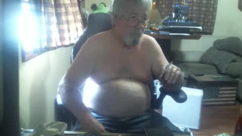 Snapshot of justmeohio chatting on May 2026 06:59:01 PM justmeohio online show from May 2026 06:59:01 PM