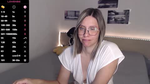 Snapshot of justmexy7 chatting on September 2025 04:06:01 PM Julie online show from September 2025 04:06:01 PM