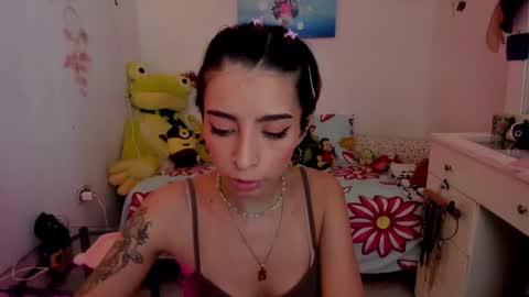 Mia online show from February 2025 12:43:01 AM