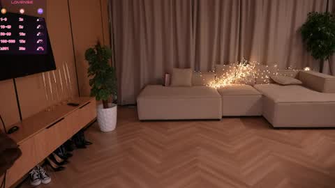 Amely online show from April 2026 04:02:02 AM