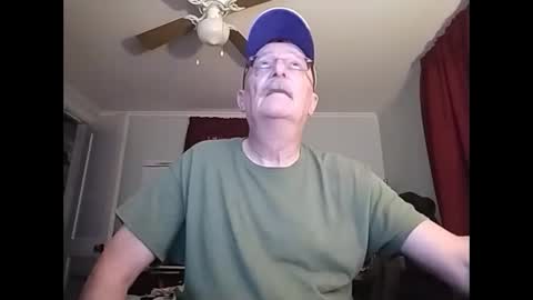 kabriggs137 online show from December 2024 10:35:02 PM