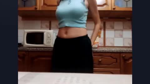 Snapshot of kacilangowski chatting on October 2025 03:34:04 PM Nika online show from October 2025 03:34:04 PM