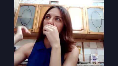 Snapshot of kacilangowski chatting on November 2025 05:29:02 PM Nika online show from November 2025 05:29:02 PM