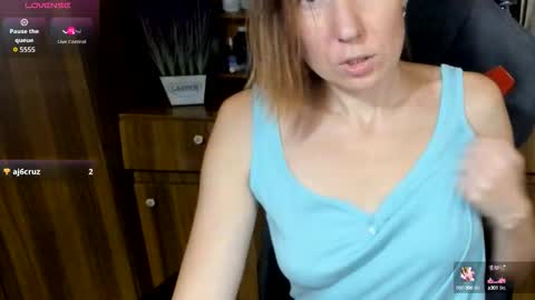 Snapshot of kaedialanh chatting on October 2025 10:03:01 AM KaediaLang online show from October 2025 10:03:01 AM