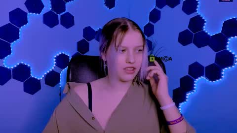 kaela_spell_ online show from March 2026 09:59:02 AM