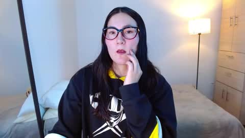 ChloeIndependient model online show from March 2026 04:18:01 AM