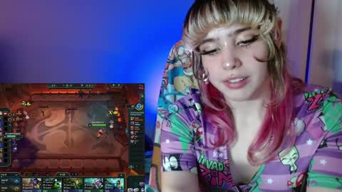 Kairi online show from December 2024 04:25:01 AM