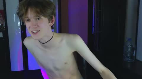 slutkai online show from September 2025 08:31:02 PM