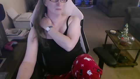 Camprincess331 online show from November 2025 02:46:02 AM