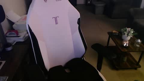 Snapshot of kait331 chatting on February 2026 02:19:02 AM Camprincess331 online show from February 2026 02:19:02 AM