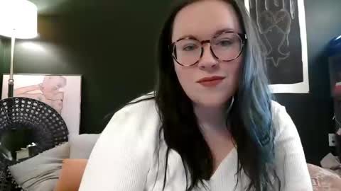 kaitrosss online show from April 2026 07:22:02 PM