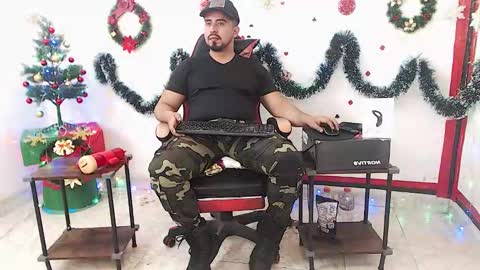 Kaleth online show from December 2025 05:52:02 PM