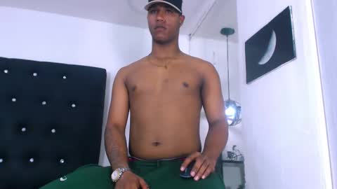 Snapshot of kalvin_jhones chatting on December 2025 07:53:02 PM Kalvin online show from December 2025 07:53:02 PM