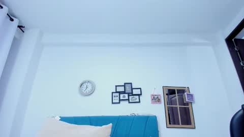 Kamilalopez online show from March 2026 10:23:01 PM