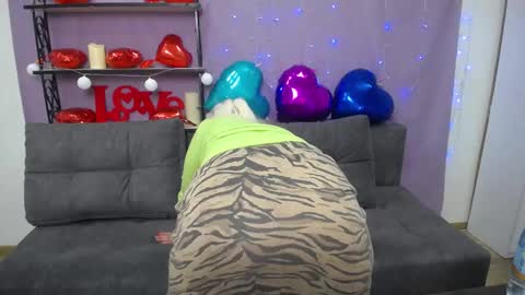 Snapshot of kamaliasim chatting on February 2025 01:13:02 AM KamaliaSim online show from February 2025 01:13:02 AM