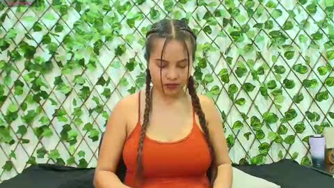 kamiladiazz online show from February 2025 11:33:01 AM