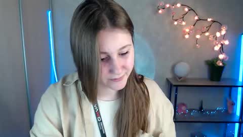 Snapshot of kamilla_love_ chatting on May 2026 12:11:01 PM kamilla_love_ online show from May 2026 12:11:01 PM