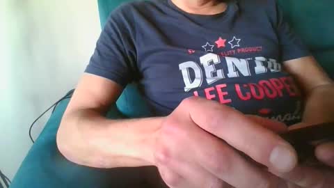 Snapshot of kanaletto chatting on December 2025 01:27:02 PM Mario online show from December 2025 01:27:02 PM