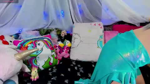 Snapshot of kandygirl_023 chatting on November 2025 12:49:01 PM hello Im Danni online show from November 2025 12:49:01 PM