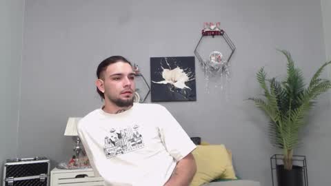 Snapshot of kanehunter chatting on December 2025 07:18:01 PM Kane online show from December 2025 07:18:01 PM