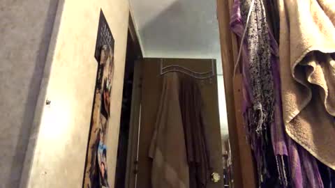 Snapshot of kaneisyours2420 chatting on October 2025 02:03:02 AM Tucker online show from October 2025 02:03:02 AM